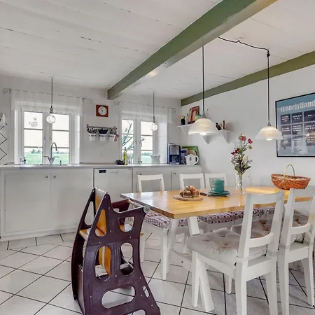 Σπίτι διακοπών Anje - 16km From The Sea By Interhome