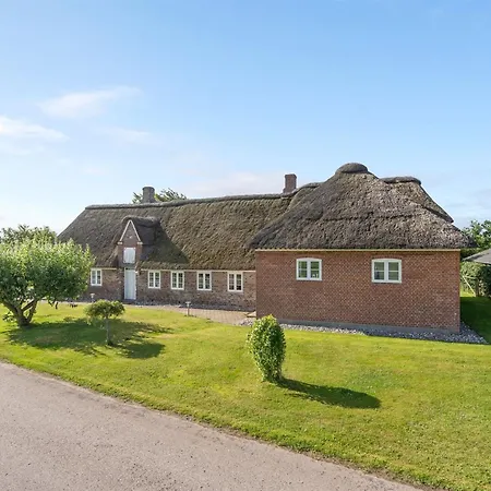 Anje - 16km From The Sea By Interhome *